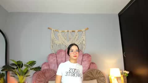 Snapshot of artbelia chatting on September 21, 1:20 am Lia Rose online show from September 21, 1:20 am