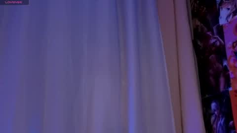 artemisablake online show from April 21, 4:03 pm