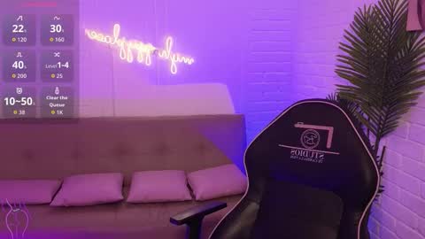 artemiss_tay online show from November 18, 7:06 pm