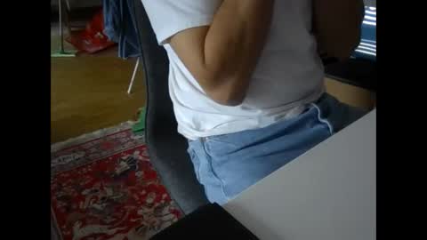 Snapshot of artesian99 chatting on October 11, 9:03 am artesian99 online show from October 11, 9:03 am