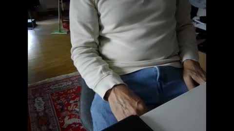 Snapshot of artesian99 chatting on September 27, 10:02 am artesian99 online show from September 27, 10:02 am