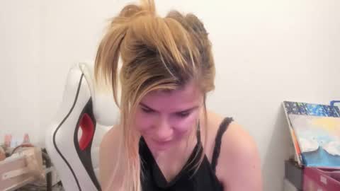 MIA online show from November 27, 6:59 pm