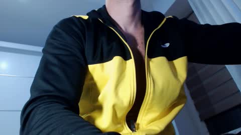 Snapshot of aryanaian1 chatting on January 20, 7:46 pm AryanAian1 online show from January 20, 7:46 pm