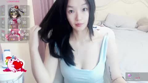 Snapshot of arylia_3 chatting on September 24, 3:02 am Lily online show from September 24, 3:02 am