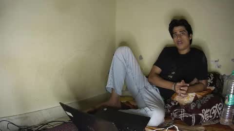 Snapshot of ash2730 chatting on October 13, 8:33 pm ash2730 online show from October 13, 8:33 pm