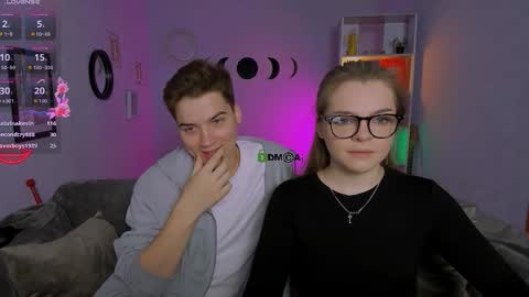 ash_raven_ online show from October 19, 7:07 pm