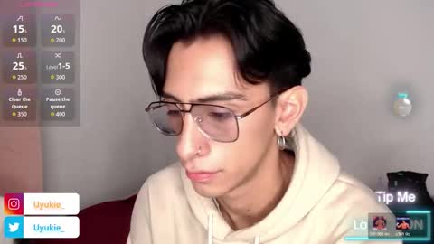 Ash online show from December 21, 11:33 pm