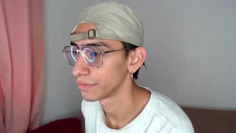 Ash online show from January 13, 6:48 pm