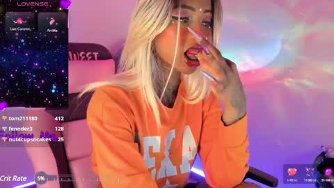 Snapshot of ashanti_sweet chatting on December 11, 1:26 am AshantiINDEPENDENT MODEL online show from December 11, 1:26 am