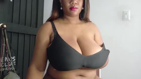 Snapshot of ashanty_1012 chatting on October 9, 5:51 pm ashanty_1012 online show from October 9, 5:51 pm
