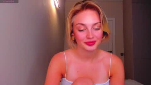 your pretty Ashley online show from December 27, 6:10 pm