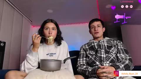 Ashley And Ryan  online show from November 11, 11:29 pm