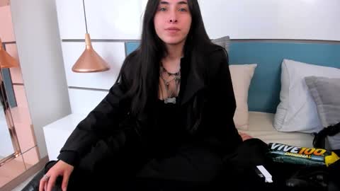 Ashkoreh online show from March 17, 11:21 pm