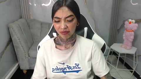 Snapshot of ashley_blum_v chatting on October 7, 8:16 pm ashley_blum_v online show from October 7, 8:16 pm