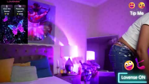 Ashley online show from February 20, 1:05 am