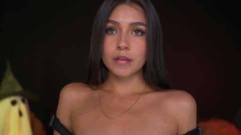 Snapshot of ashley_jones9 chatting on October 16, 10:19 pm Jessie 40off soy jessie1 online show from October 16, 10:19 pm
