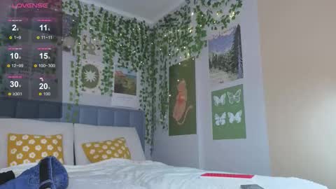 Ashle online show from September 15, 8:27 am