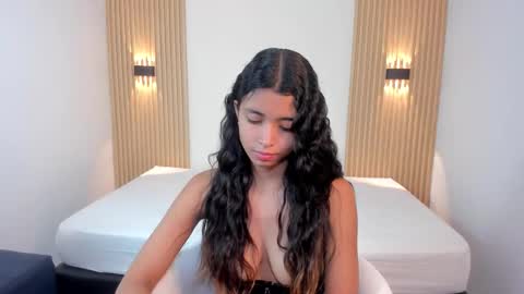 ashleycooper5 online show from December 1, 11:25 pm