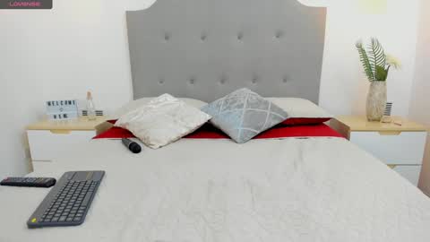 Snapshot of ashleyknightt chatting on December 3, 6:22 pm Ashley knight online show from December 3, 6:22 pm