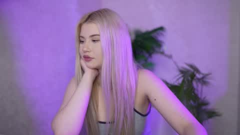 Snapshot of ashleyniko chatting on October 3, 3:42 pm AshleyNiko online show from October 3, 3:42 pm