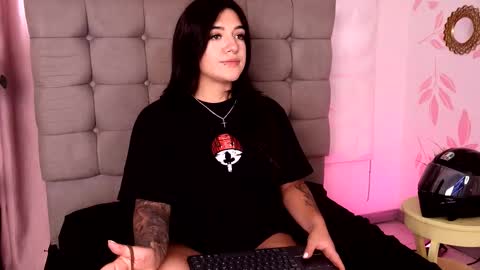 Ashley Lauren online show from March 2, 7:31 pm