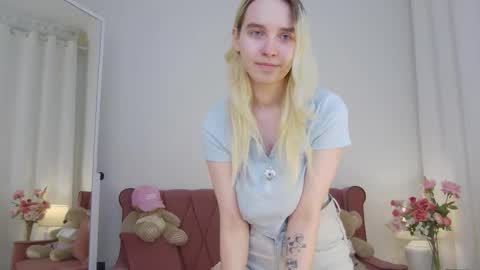 Snapshot of ashly_cherry chatting on September 26, 11:40 am ashly_cherry online show from September 26, 11:40 am