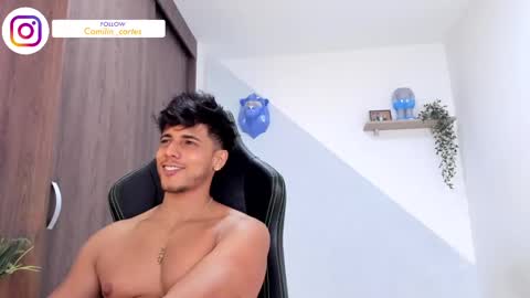 Snapshot of ashton_coleman_ chatting on January 23, 8:04 am my name real is camilo online show from January 23, 8:04 am