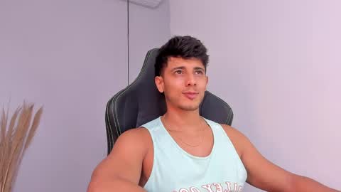 Snapshot of ashton_coleman_ chatting on March 4, 6:04 am my name real is camilo online show from March 4, 6:04 am