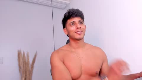 Snapshot of ashton_coleman_ chatting on February 24, 9:21 am my name real is camilo online show from February 24, 9:21 am