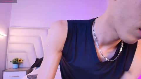 Snapshot of ashton_myers chatting on October 1, 8:30 pm Ashton Myers online show from October 1, 8:30 pm