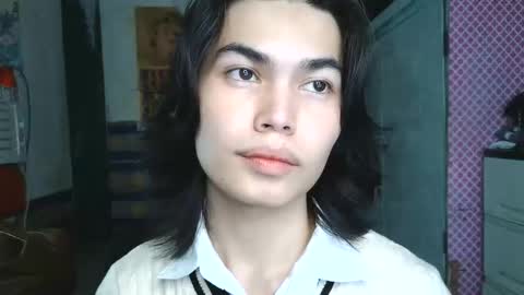 asian_babyboi online show from January 14, 7:16 am