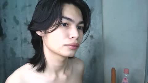 Snapshot of asian_babyboi chatting on September 24, 2:29 am asian_babyboi online show from September 24, 2:29 am