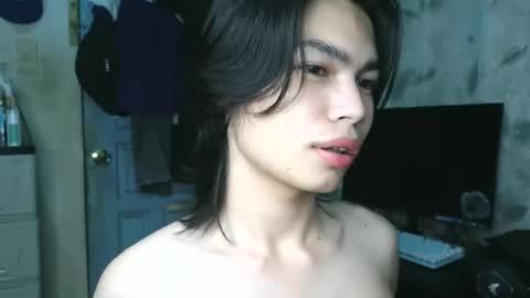Snapshot of asian_babyboi chatting on October 2, 12:59 pm asian_babyboi online show from October 2, 12:59 pm