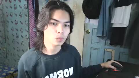 Snapshot of asian_babyboi chatting on October 14, 10:07 am asian_babyboi online show from October 14, 10:07 am