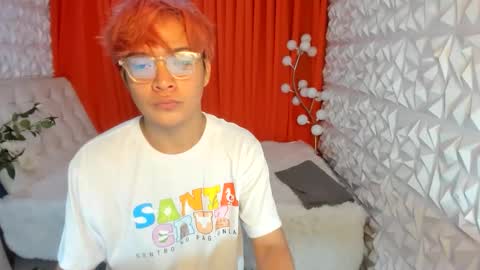 asian_blakefoster online show from May 3, 10:49 pm