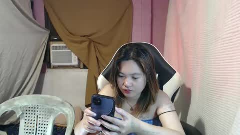 Snapshot of asian_honey69 chatting on September 26, 12:18 am bb girl online show from September 26, 12:18 am