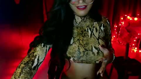 Snapshot of asian_petit19 chatting on October 15, 2:59 am Lovely online show from October 15, 2:59 am