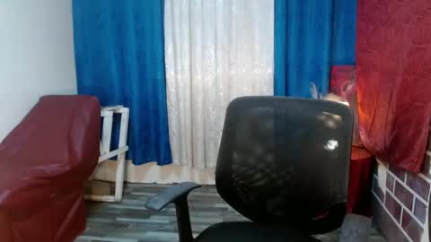 Snapshot of asian_petit19 chatting on January 25, 6:55 am Lovely online show from January 25, 6:55 am