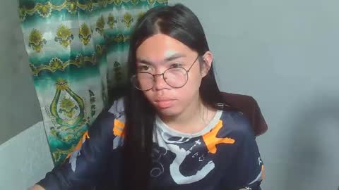 Rhean online show from March 5, 6:12 pm