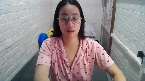 Snapshot of asian_sexydimples chatting on February 2, 2:27 am Trixie online show from February 2, 2:27 am
