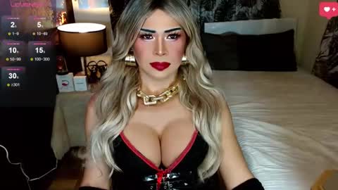 nicole online show from April 1, 3:07 am