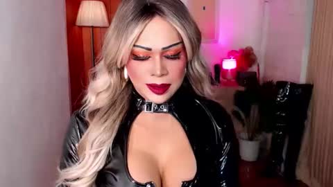 Snapshot of asianassetxxx chatting on October 1, 8:46 am nicole online show from October 1, 8:46 am