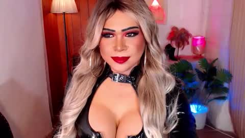 Snapshot of asianassetxxx chatting on September 17, 5:05 pm nicole online show from September 17, 5:05 pm