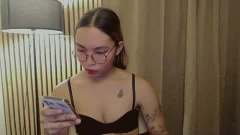 Snapshot of asianhottiesttamira chatting on October 12, 6:50 am HI IM TAMIRA LOOKING FOR SERIOUS RELATIONSHIP online show from October 12, 6:50 am