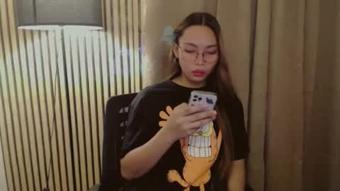 Snapshot of asianhottiesttamira chatting on October 10, 5:13 am HI IM TAMIRA LOOKING FOR SERIOUS RELATIONSHIP online show from October 10, 5:13 am