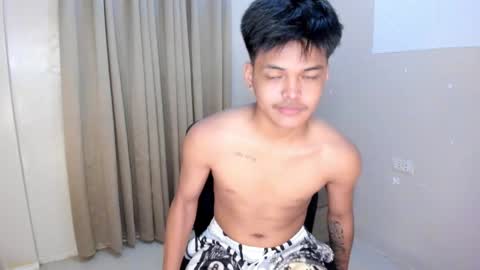 Snapshot of asianhugescott chatting on February 2, 9:51 am VICTORIA SCOTT online show from February 2, 9:51 am