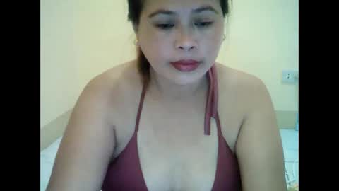 asianmom22 online show from April 3, 1:01 am