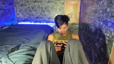 mark online show from April 22, 6:59 pm