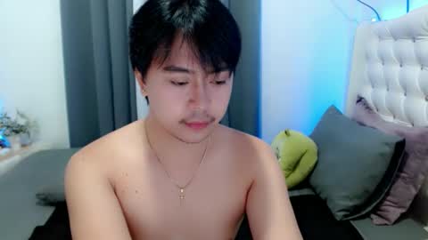 Snapshot of asianroy_x chatting on January 13, 3:04 pm Roy online show from January 13, 3:04 pm