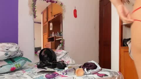 aslhey_kendal online show from February 18, 1:11 pm